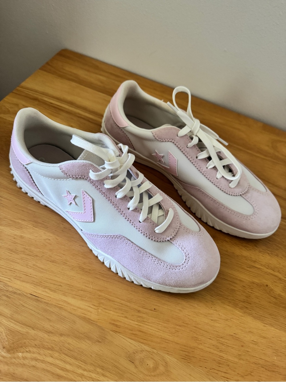 Converse Women’s Pink and White Runner-Style Low Top Sneakers